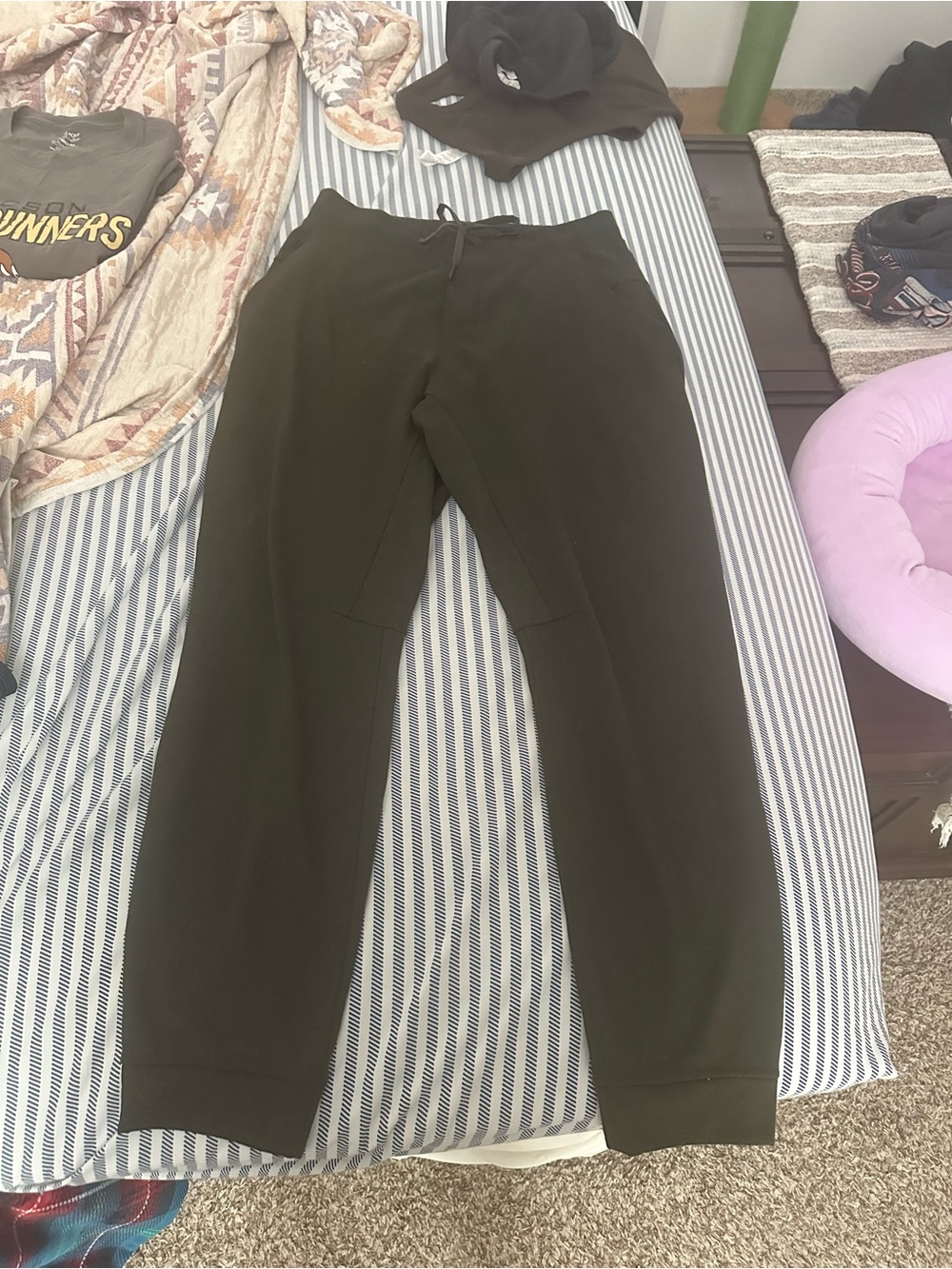 Men’s Lululemon City Sweat Olive Green Jogger Pants size Medium